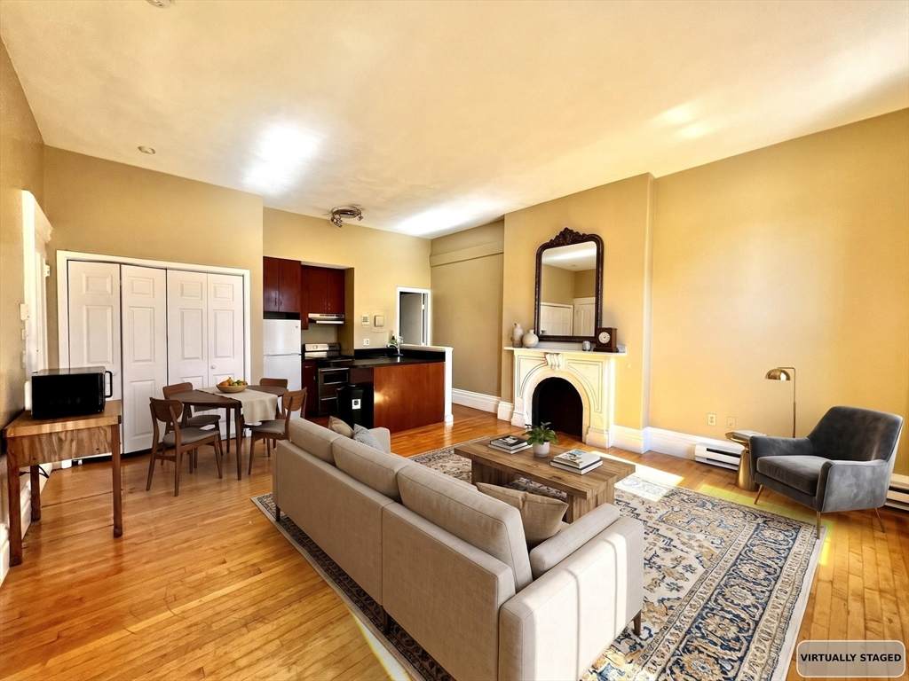 703 Massachusetts Ave - Photo 1
