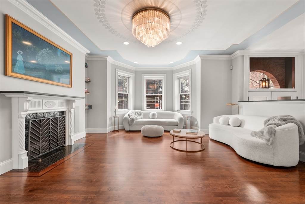 61 Saint Botolph St - Photo 1