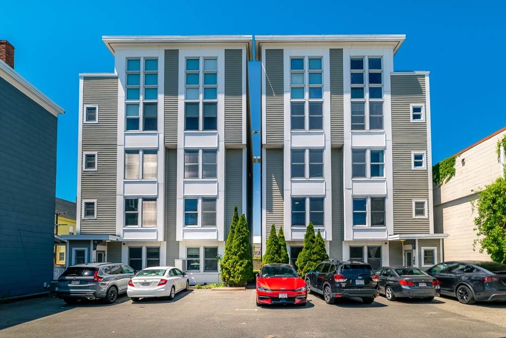 21 Park St - Photo 1