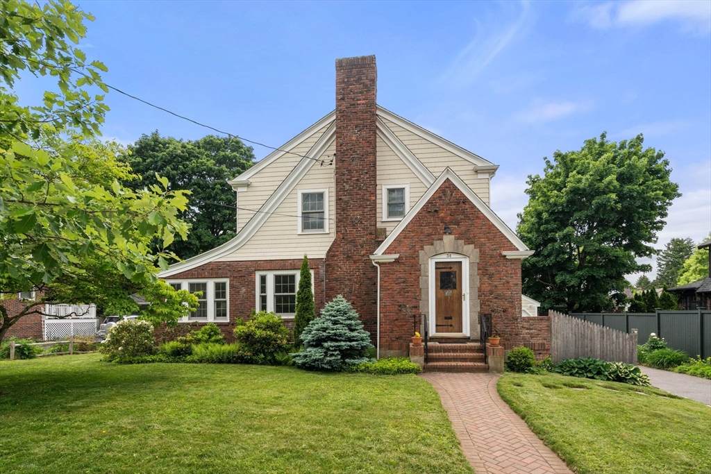 34 Pleasant St - Photo 1