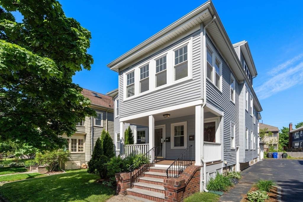 110 Medford St - Photo 1