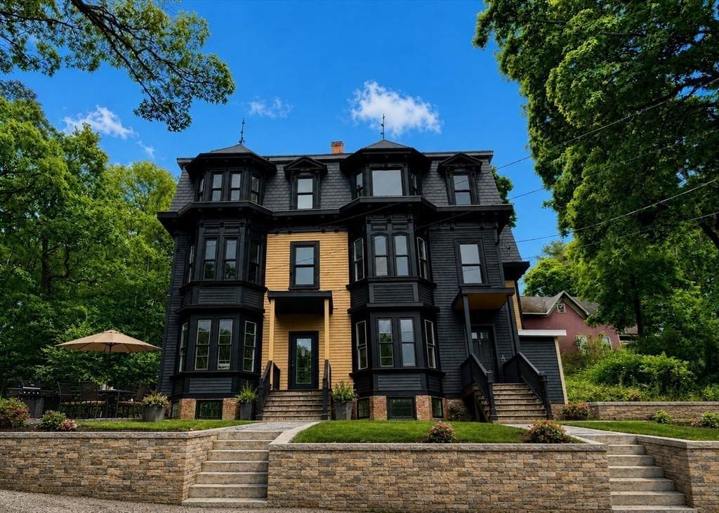 16 Yale Terrace - Photo 1