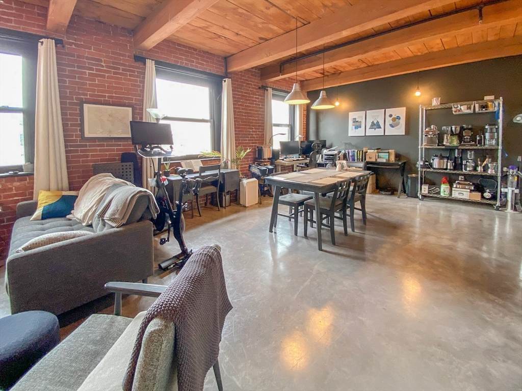 90 Wareham St - Photo 1