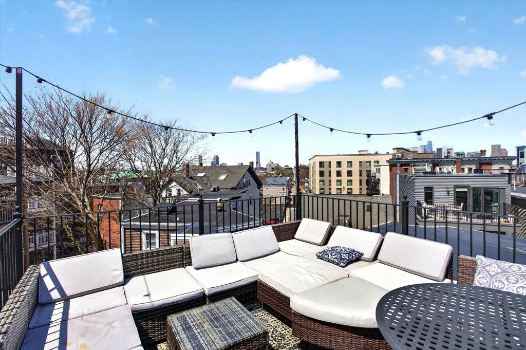 349 Silver Street - Photo 1