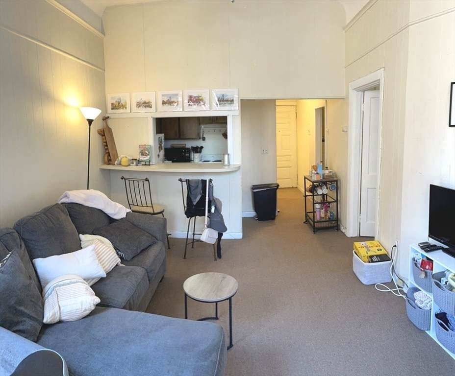 471 Commonwealth Avenue - Photo 1