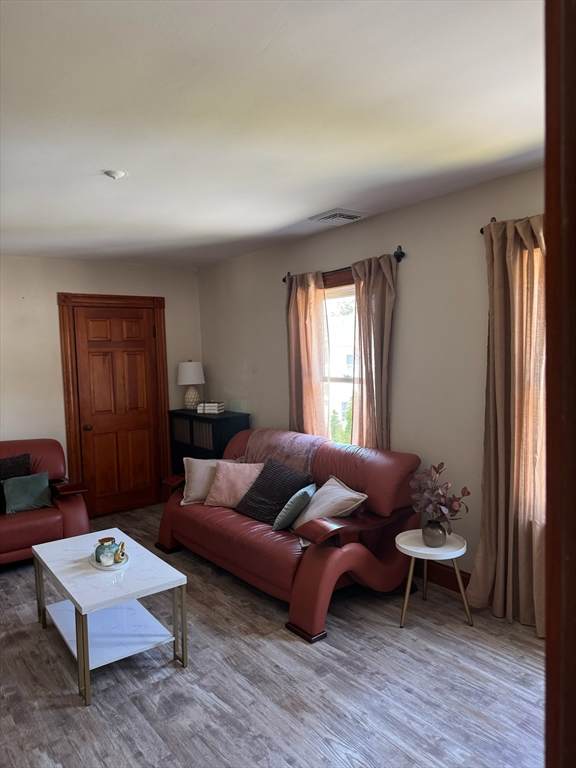 87 Independence Street - Photo 1
