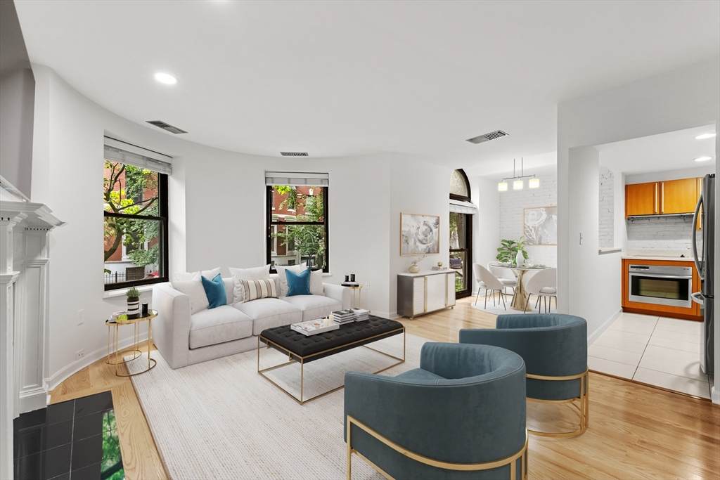 103 Gainsborough - Photo 1