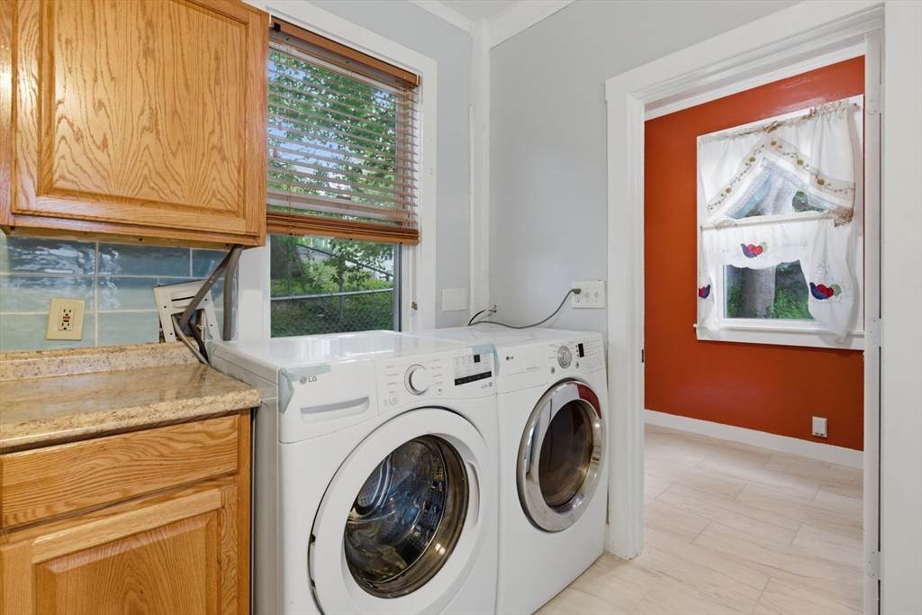 15 Drummond St - Photo 1