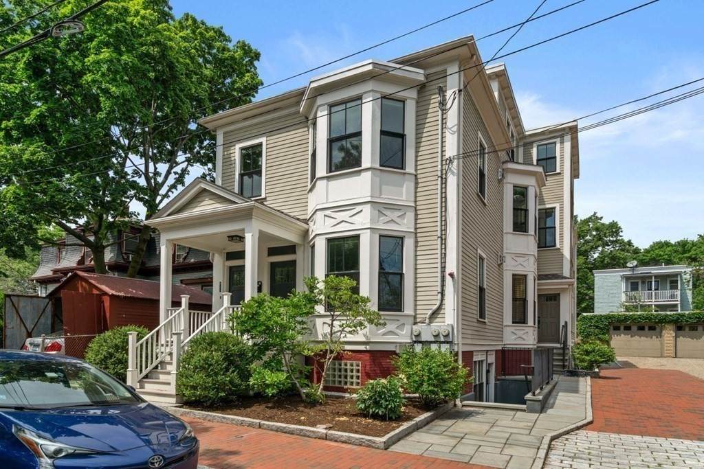 619 Franklin - Photo 1