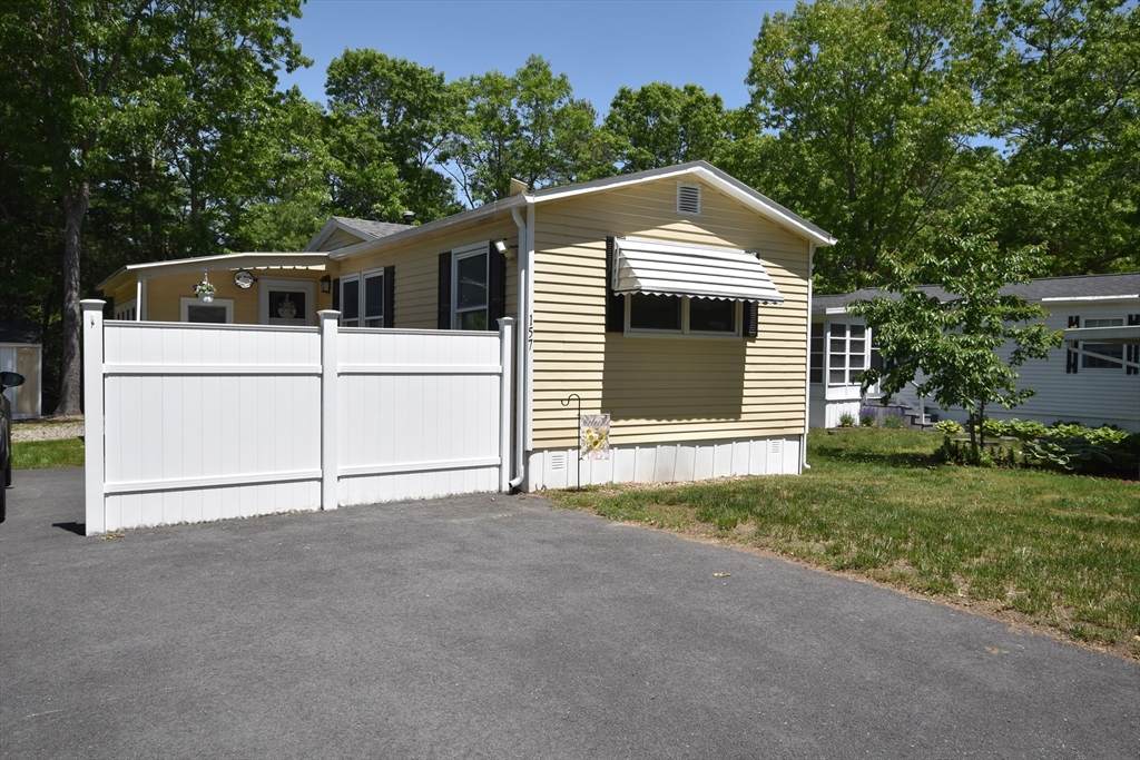 157 Windswept Rd - Photo 1