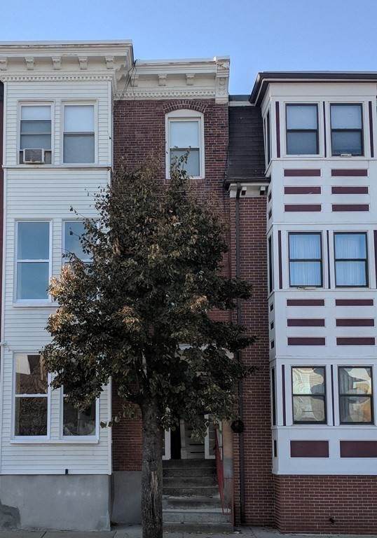 80 Havre St - Photo 1