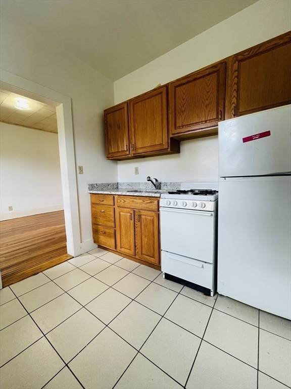 14 Palace Rd - Photo 1