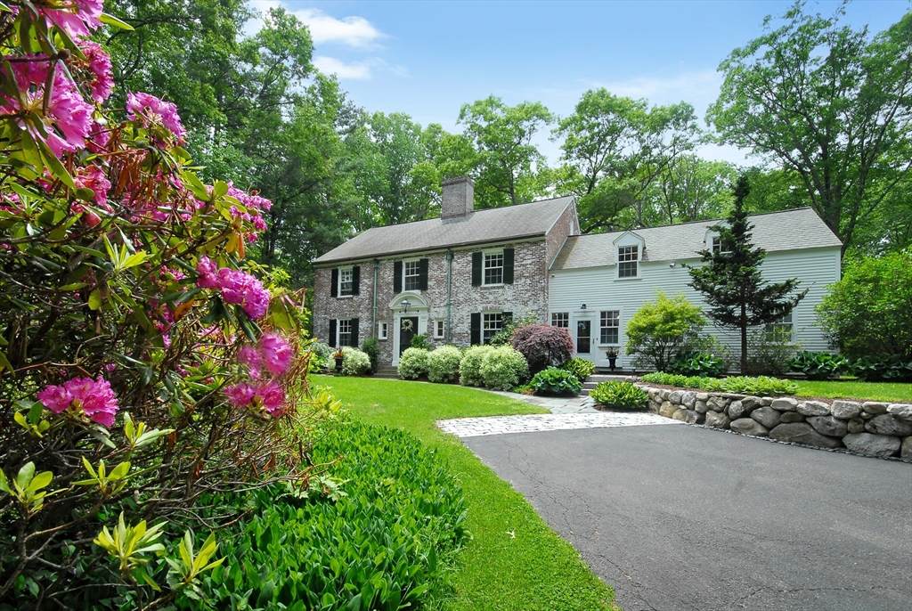 96 Lexington Road - Photo 1