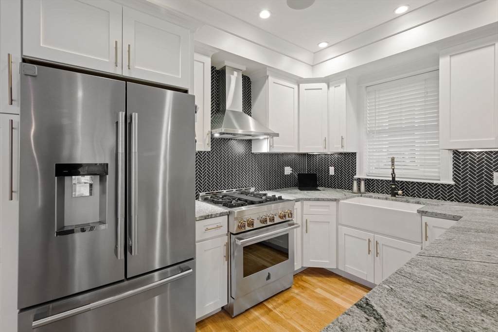 8 Manley St - Photo 1