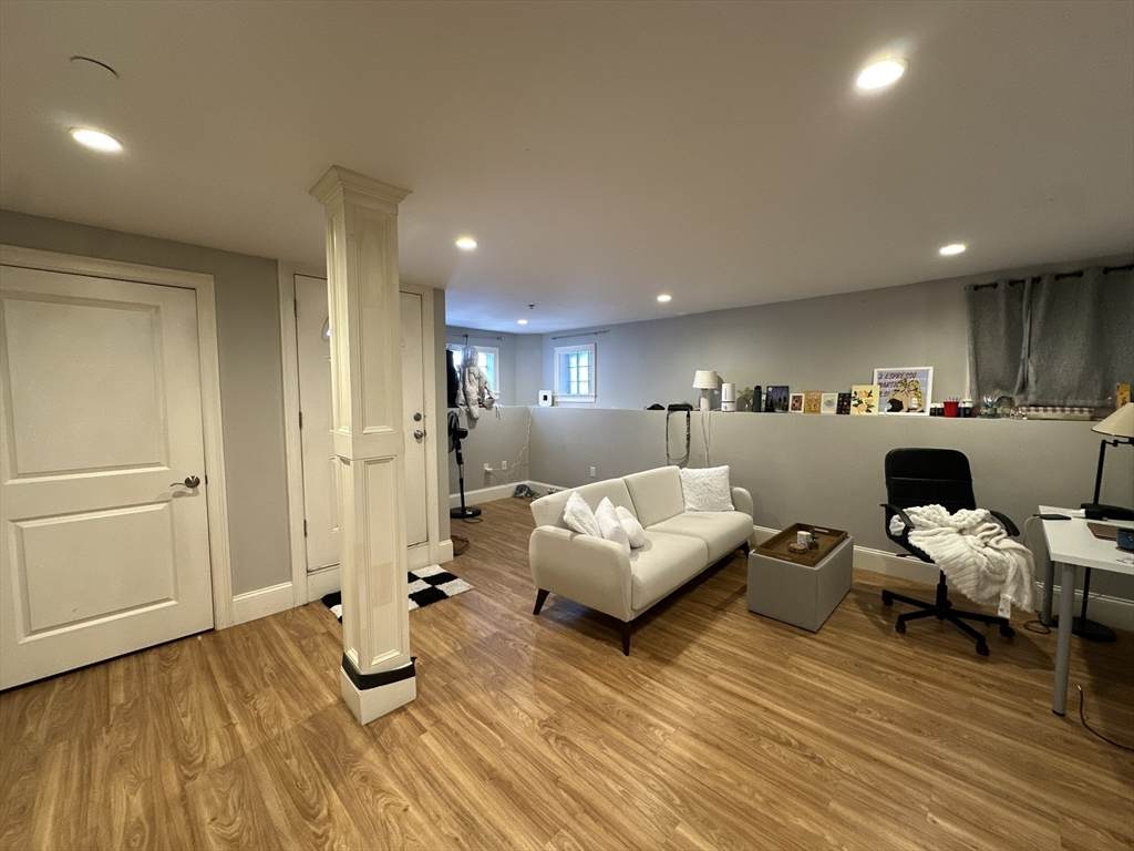 602 Dorchester Ave - Photo 1