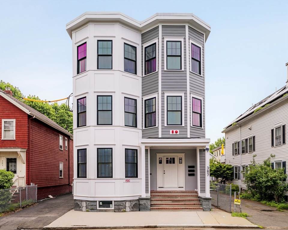 387 Norfolk St - Photo 1