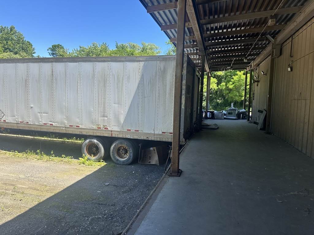 1872 Boston Rd - Photo 1