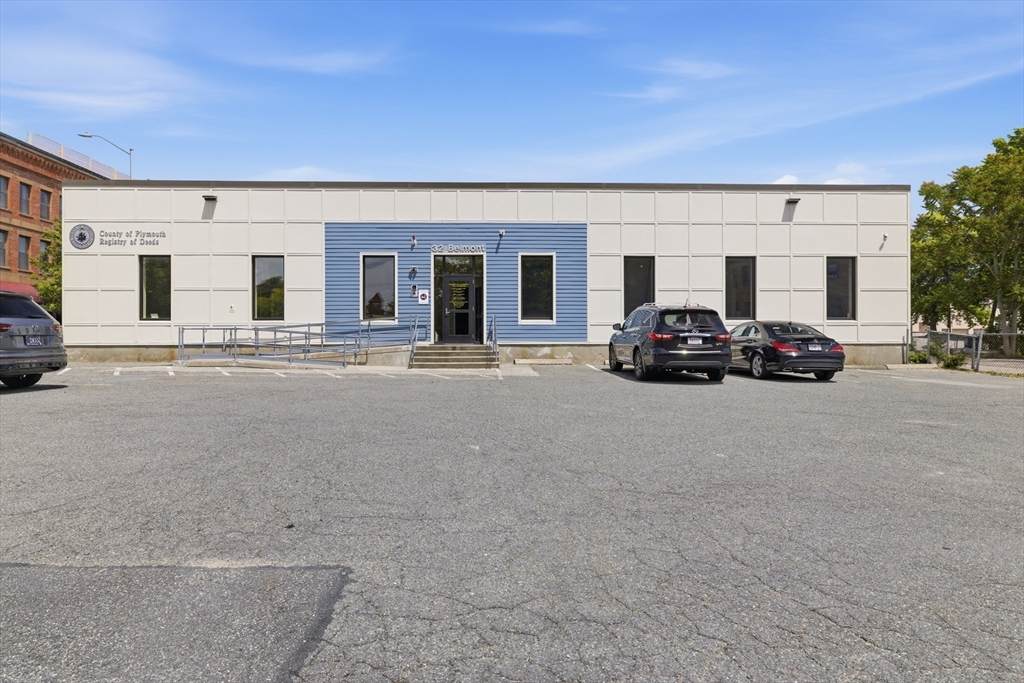 32 Belmont St - Photo 1