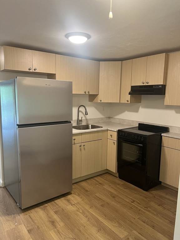 https://bt-photos.global.ssl.fastly.net/mlspin/orig_boomver_1_73531349_2.jpg
