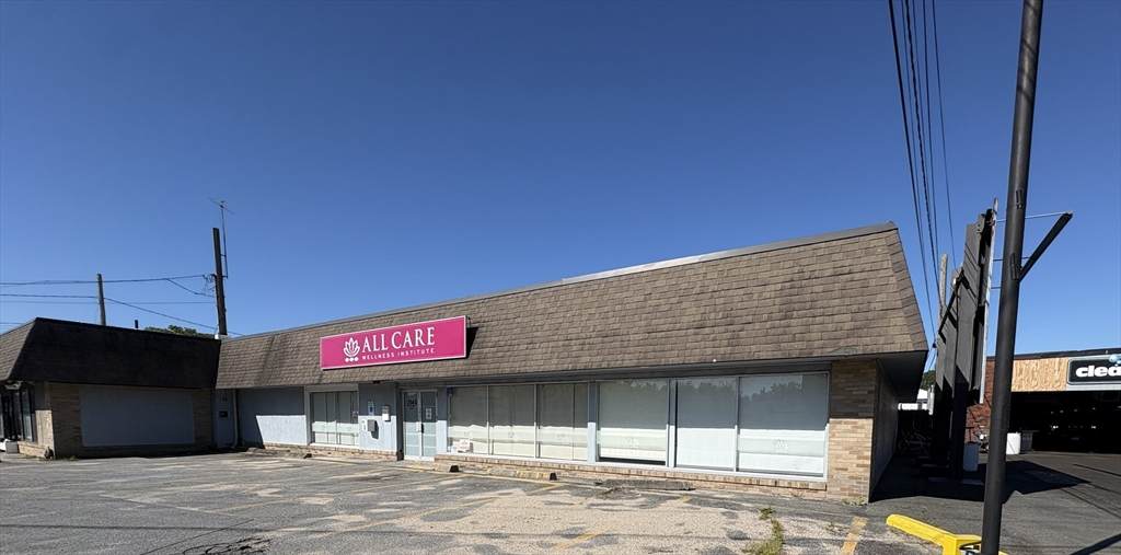 2343 Purchase Street - Photo 1
