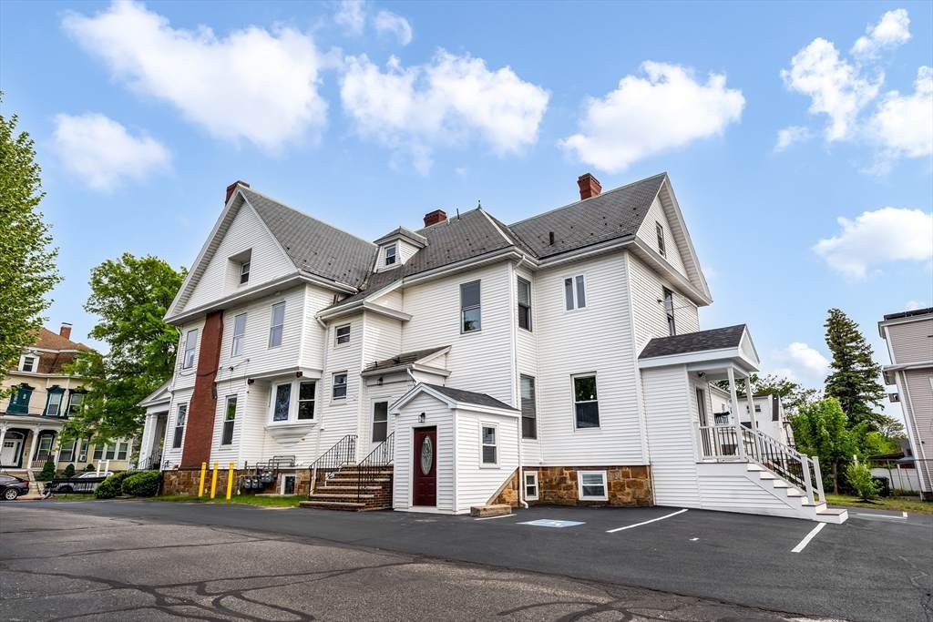 180 Jackson St - Photo 1