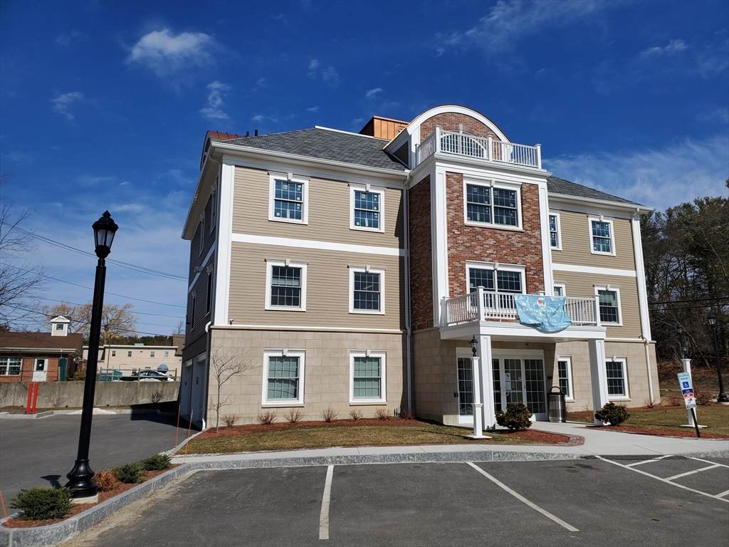 131 Cambridge St - Photo 1