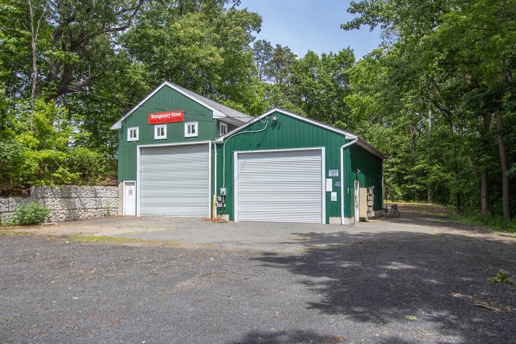 330 Montgomery St - Photo 1