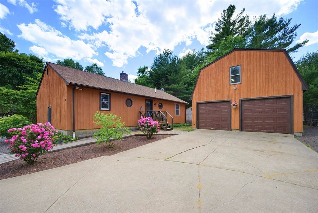 81 Rocky Meadow St - Photo 1