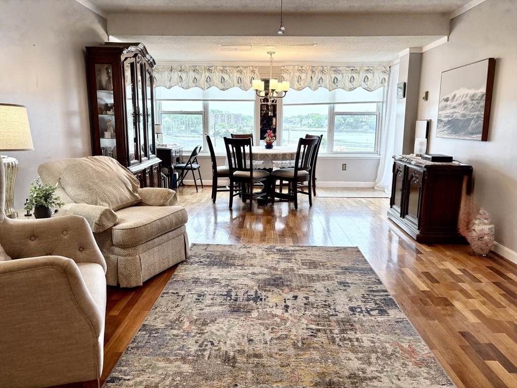 9 Park Ave - Photo 1