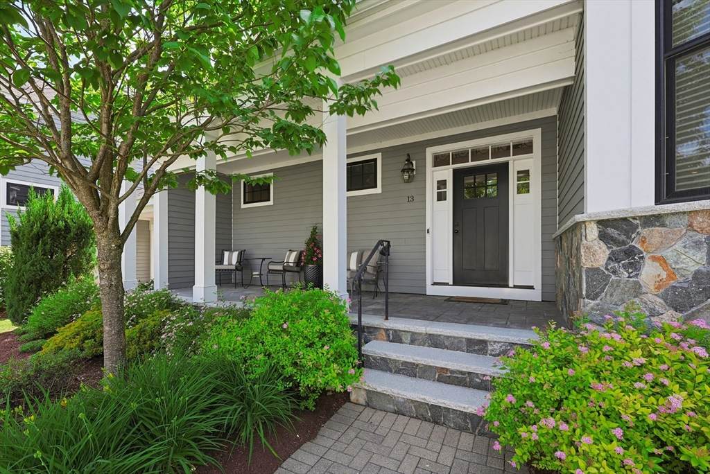13 Davenport Ln - Photo 1