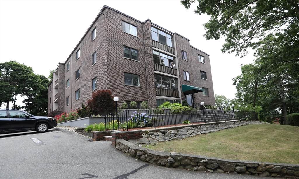 62 South St - Photo 1