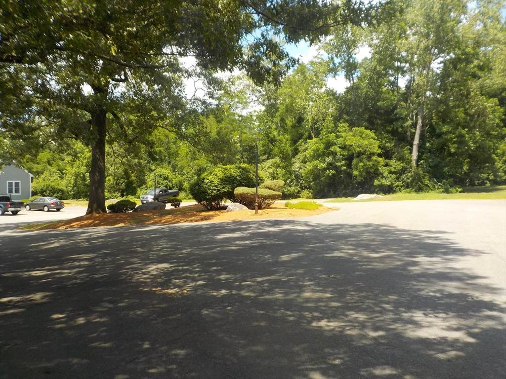 https://bt-photos.global.ssl.fastly.net/mlspin/orig_boomver_1_73541110_2.jpg