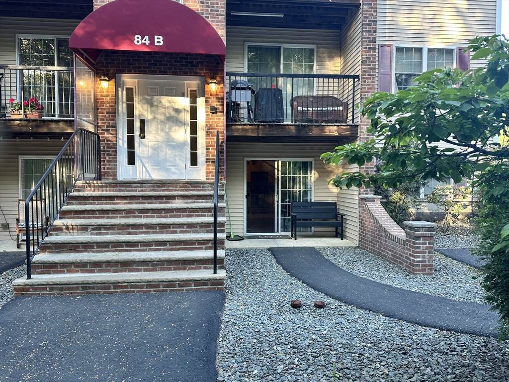 84 Cocasset St - Photo 1