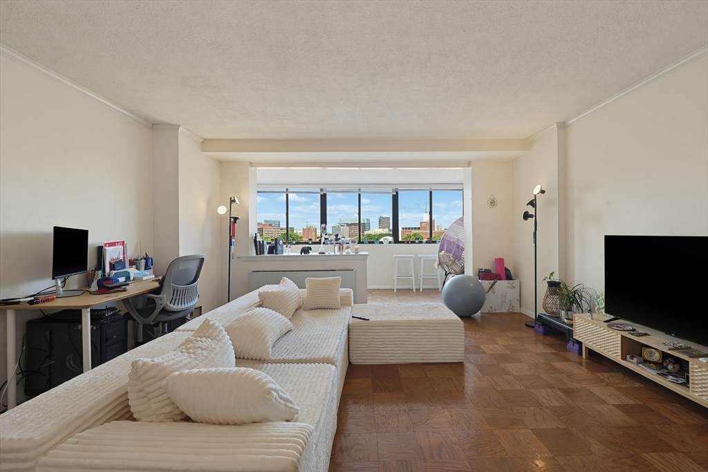 6 Whittier Pl - Photo 1