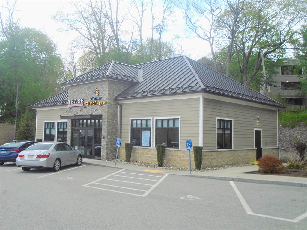 644 Park Ave - Photo 1
