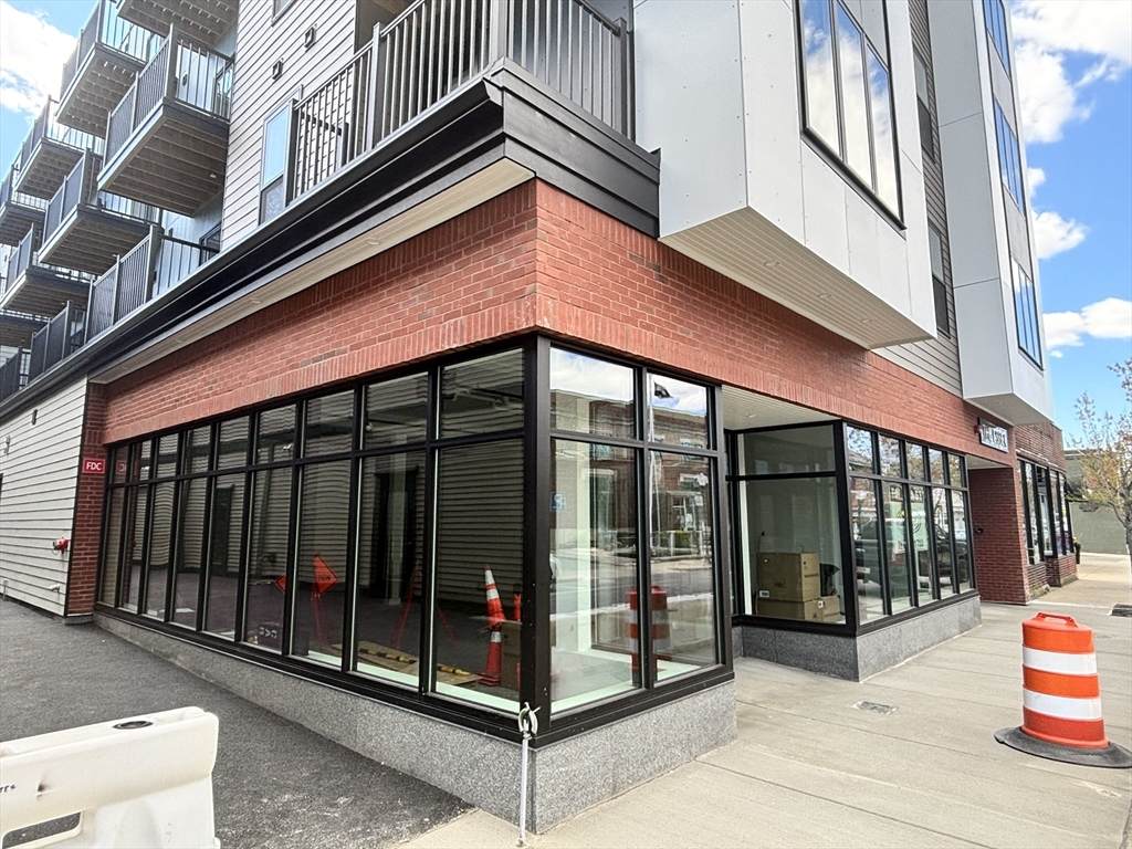 12 Essex St - Photo 1