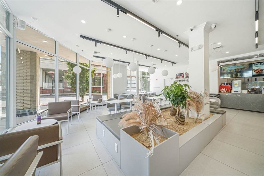 1515 Hancock Street - Photo 1