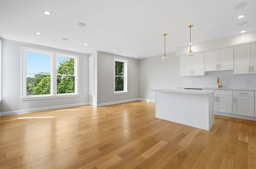 40 Westmoreland St - Photo 1