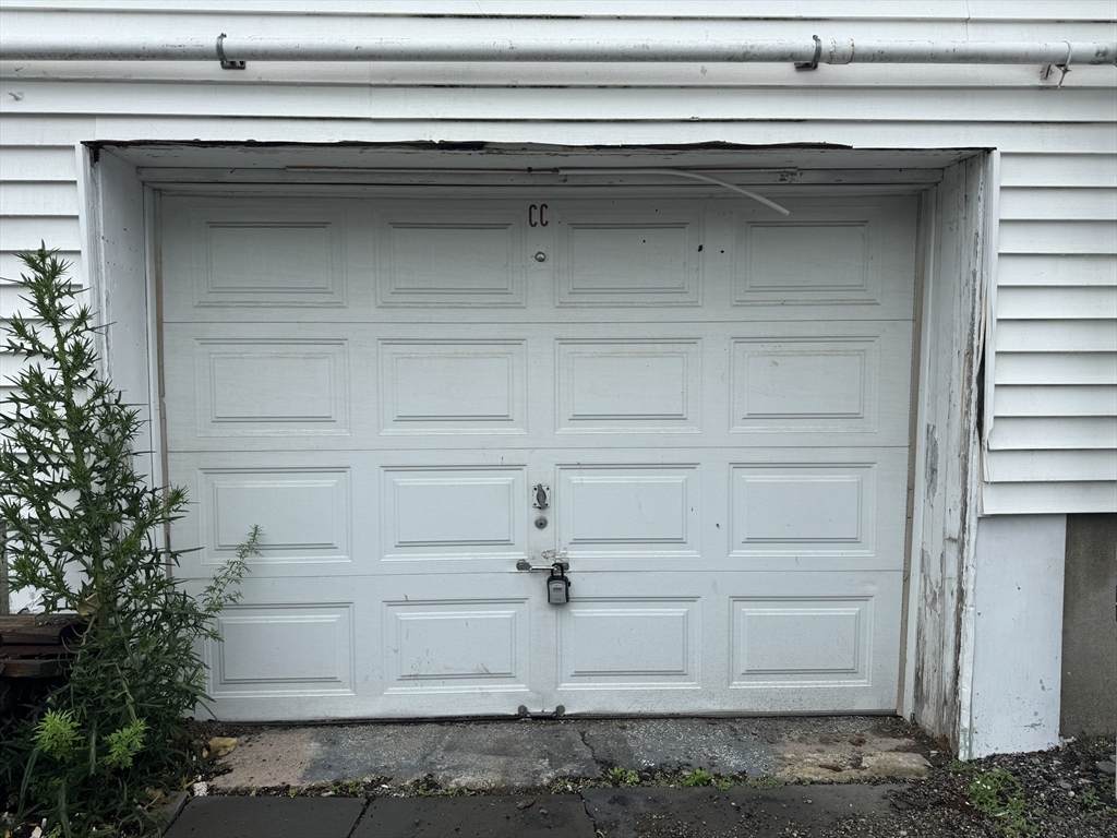 560 Kelley Blvd - Photo 1