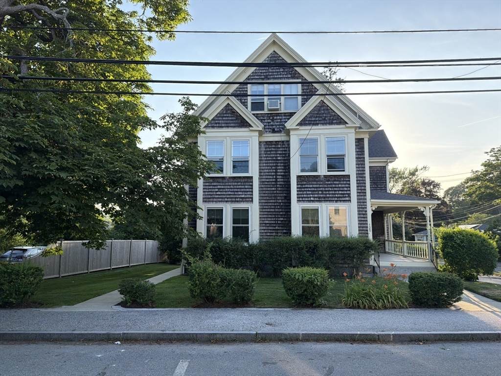 125 Main St - Photo 1