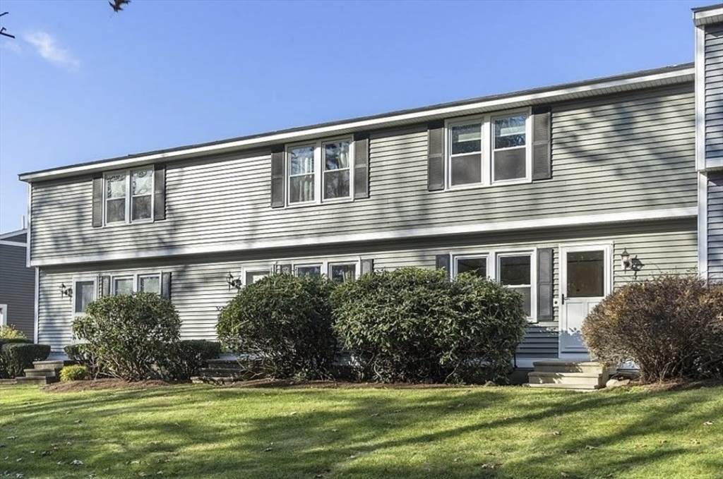 1215 Pawtucket Blvd - Photo 1
