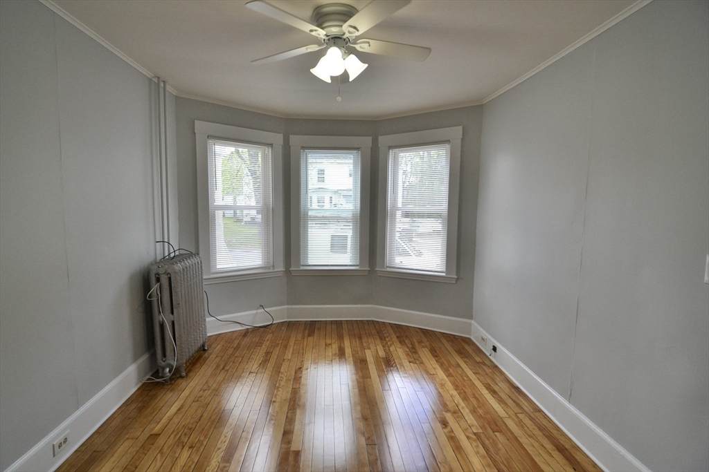 208 Irving Street - Photo 1