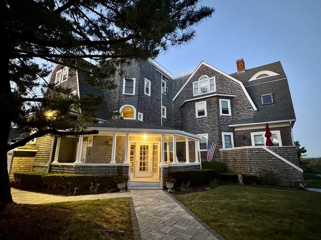 175 Beach Ave - Photo 1