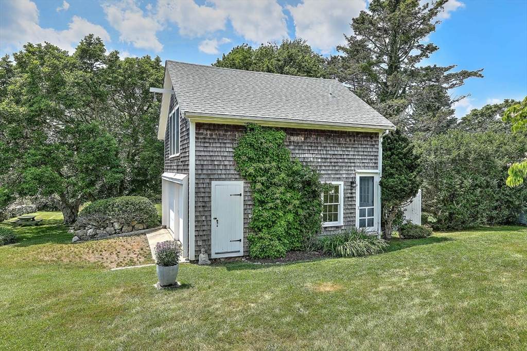 1835 Main Road U: Vac Rental - Photo 1