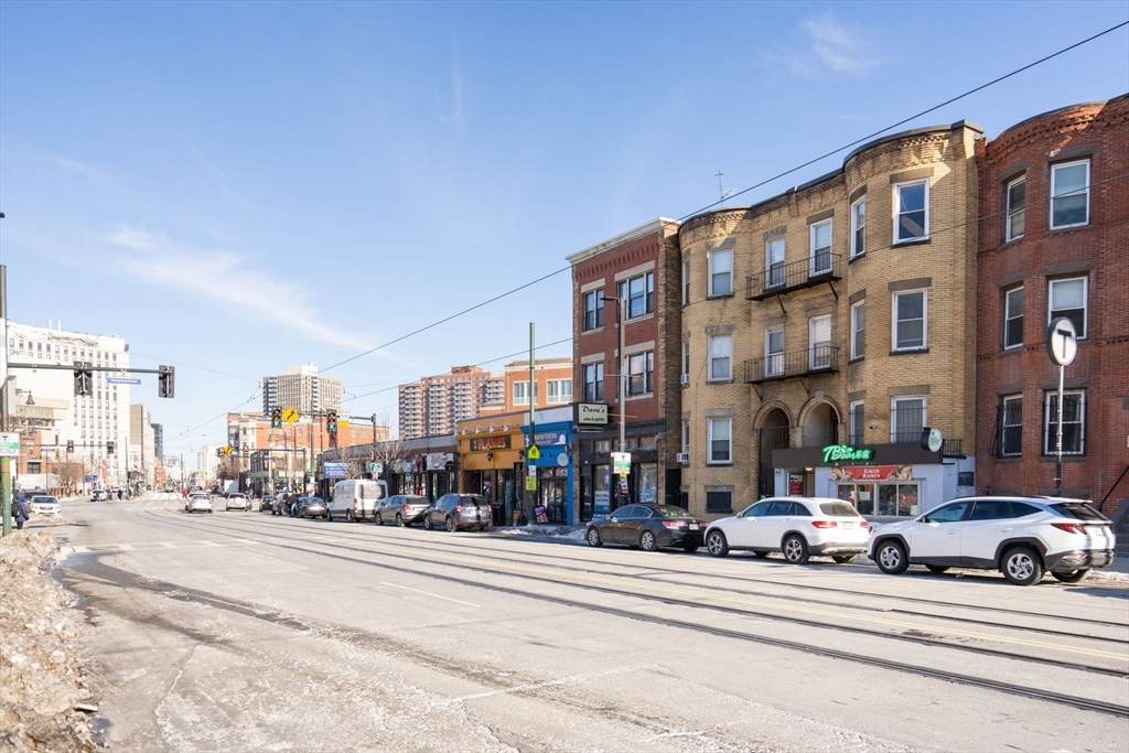 754 Huntington Ave - Photo 1