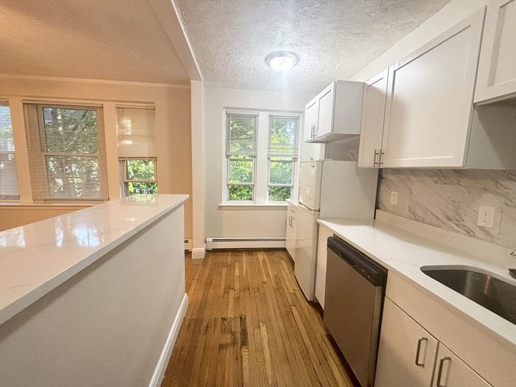 15 Ives Street - Photo 1