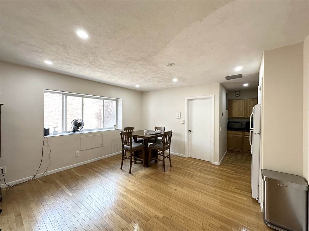 200 Kelton St - Photo 1