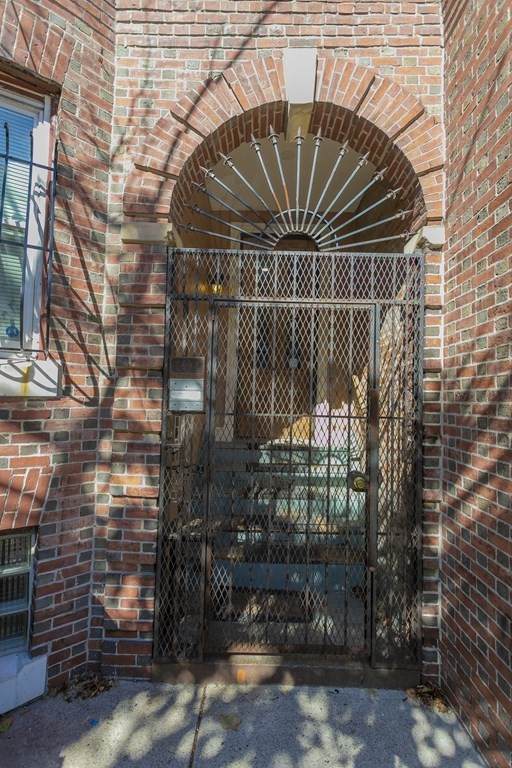101 Cedar St - Photo 1