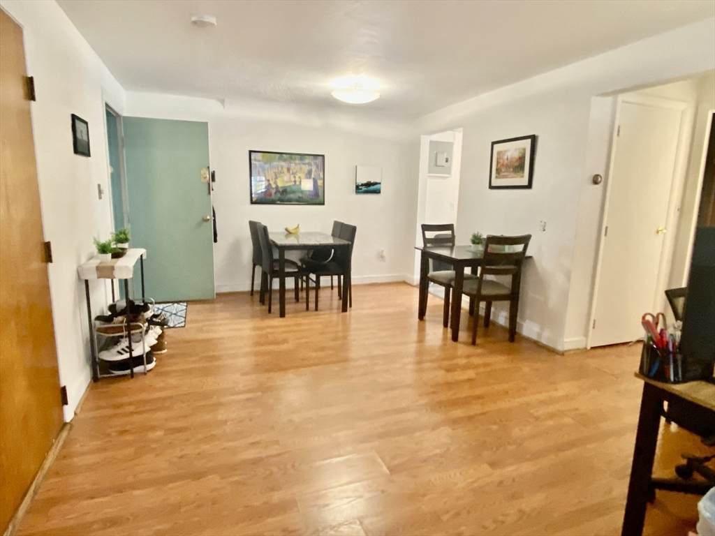 15 Commonwealth Court - Photo 1
