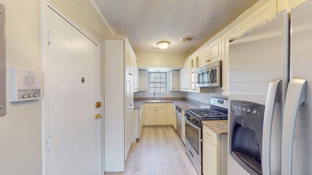 137 Lake Shore Rd - Photo 1